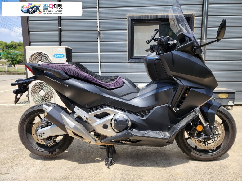 SLBIKE 2023년식 혼다 포르자 750 맷블랙 판매