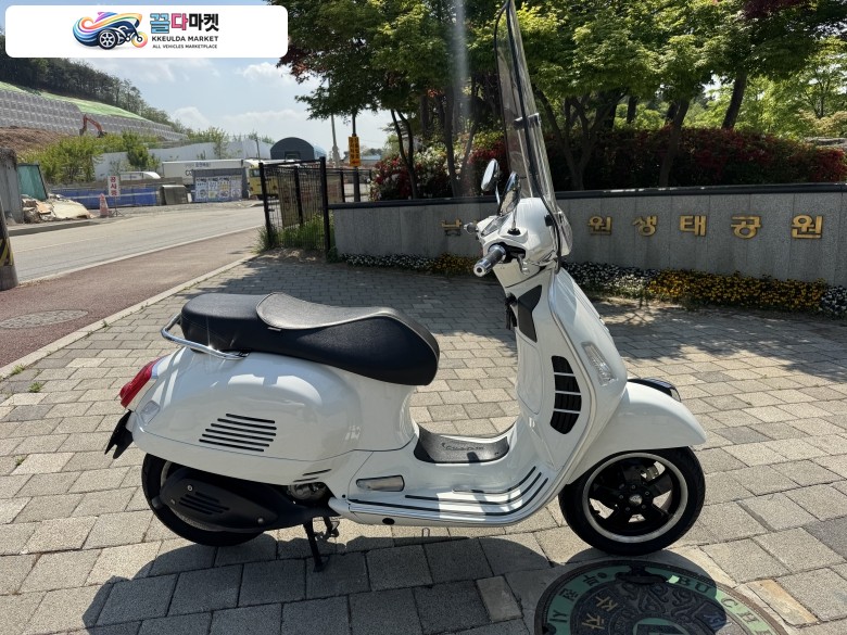 베스파 gts300 abs모델 18년형 무꿍무슬립 A급 판매합니다