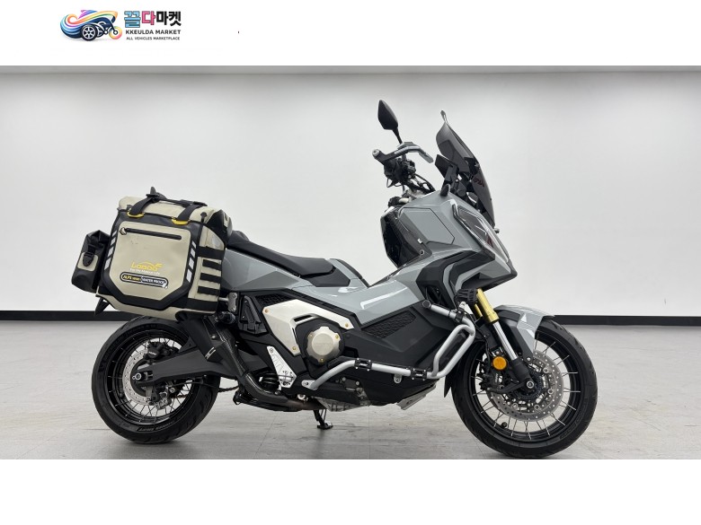 [ 매버릭바이크 ] / 아크라포빅 머플러 장착된, 풀옵션 혼다 X-ADV 750 판매합니다.
