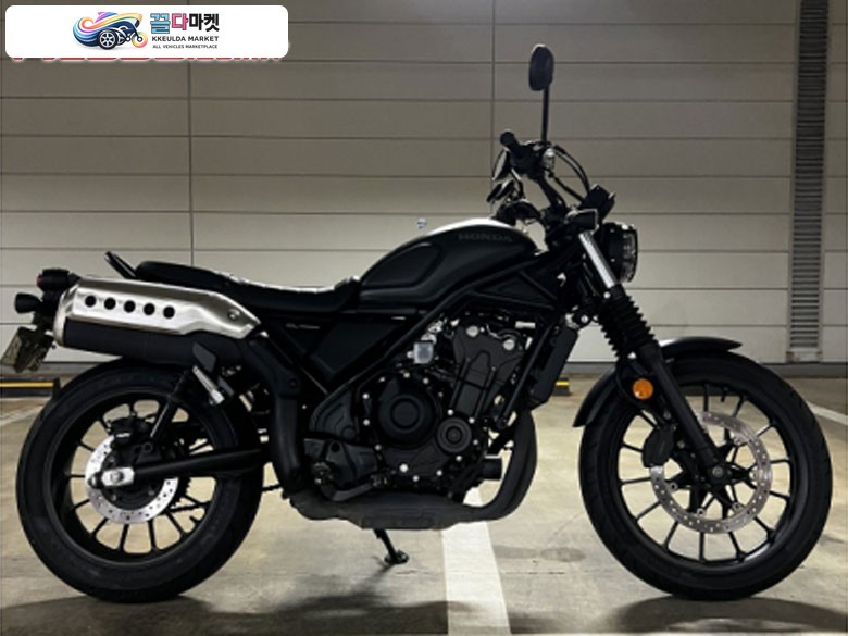 관리 잘 된 2023년식 혼다 CL500 판매합니다.