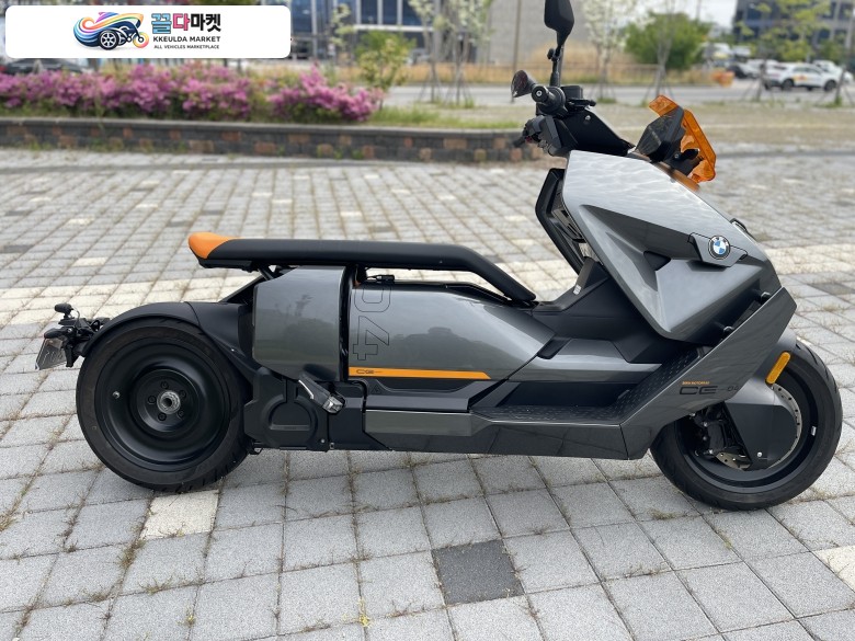 BMW CE04 2023년식 신차급차량 판매합니다.