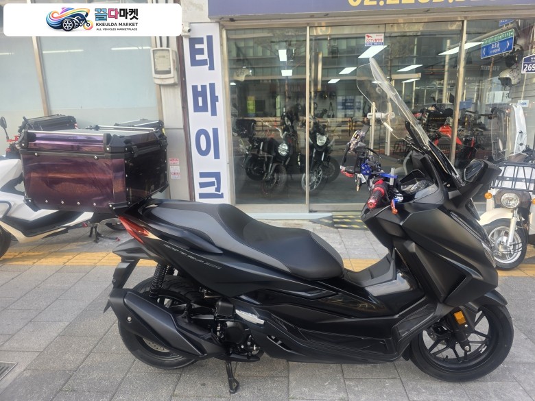 티바이크 2024년 최상급 컨디션 혼다 포르자350 ABS 블랙 컬러 배달세팅 판매합니다. -카드-대차-할부-