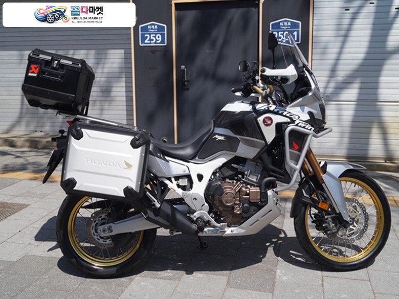 [복지모터스]  아프리카트윈 CRF 1000L 어드벤쳐 스포츠 DCT / 주행거리 6557km  / 옵션 / 대차 카드가능