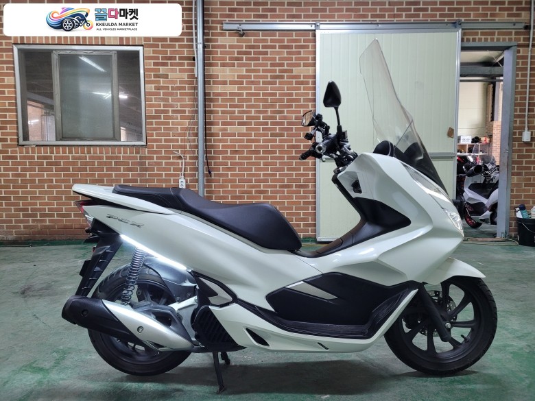 혼다 PCX125 19년 5천km 1인신조 냉동차량 신차컨디션 블박