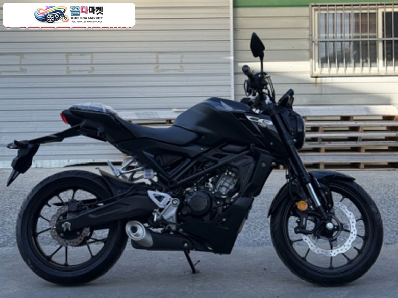 CB125R 25년식 판매합니다