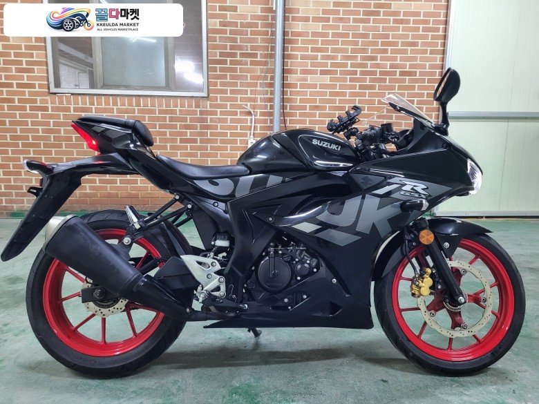 스즈키 GSX-R125 21년 2.4만km 125cc 메뉴얼 입문용 검빨