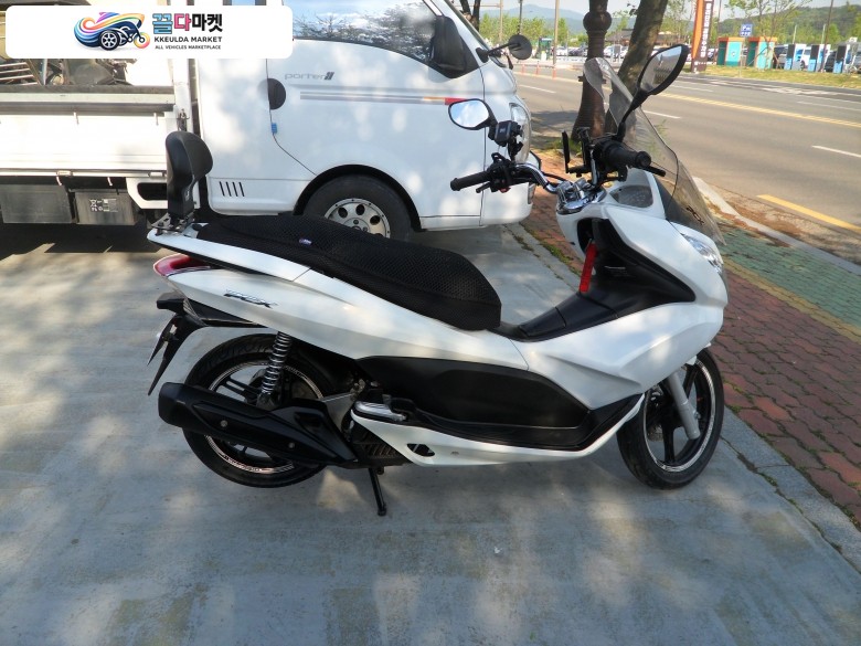 혼다 PCX 판매합니다 .