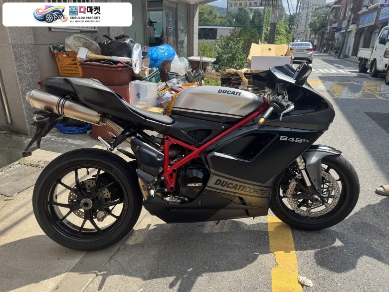 두카티 848 EVO CORSE SE, 스페셜 에디션, 한정판 모델 팝니다.