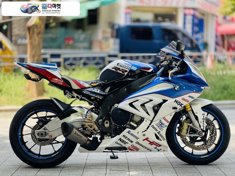 BMW S1000RR 16년식 저렴하게 판매합니다.