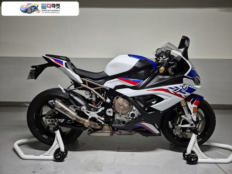 SC배기 깔끔한 S10000RR 판매합니다.