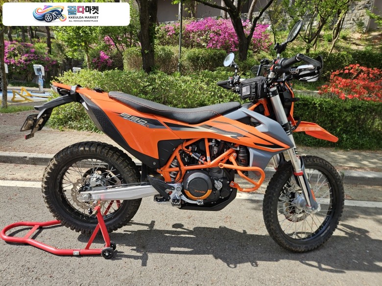 25년 출고 24식 ktm 690 enduro r 팝니다.엔듀로