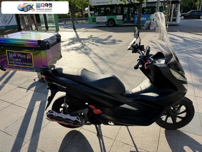혼다 더뉴 pcx125 20년형 멧블랙컬러 배달풀셋팅 판매합니다
