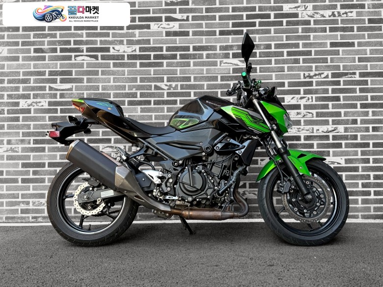 19년식 가와사키 z400 판매합니다.