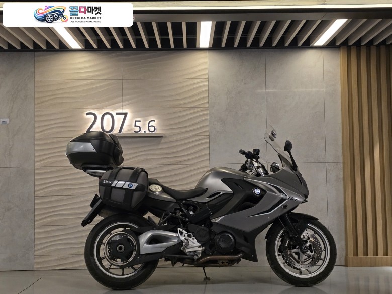 16년식 bmw f800gt 판매나 대차합니다 .