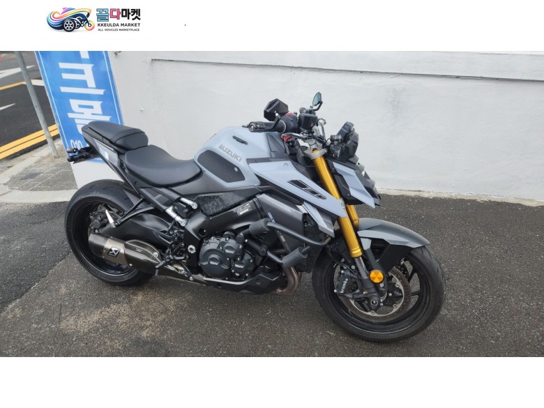 스즈키 gsx-s1000~~2022년식 무사고 옵션 만땅~~