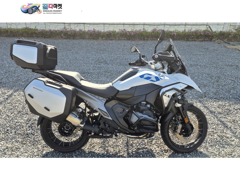 BMW R1300GS /자동 차고 조절 / 자동 변속 / 풍부한 옵션 / 무사고 차량