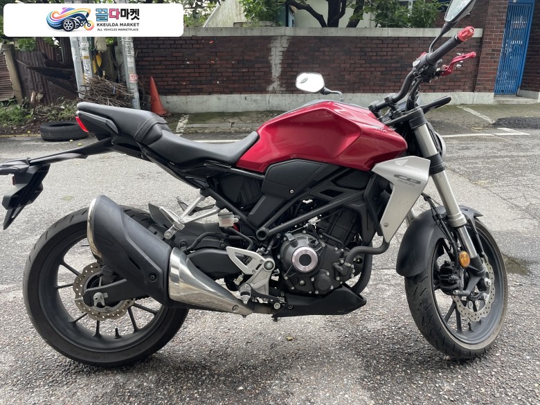 혼다 CB300R 판매합니다. 짧은 주행거리