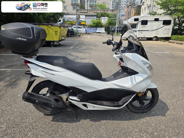 혼다 PCX125 15년 1.2만km 흰색