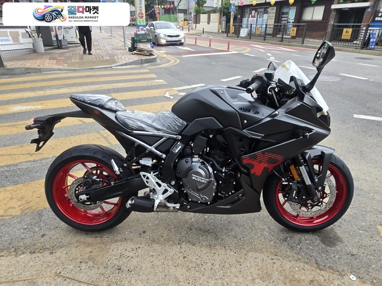 2026년식  GSX 8R 블랙 신차 판매합니다