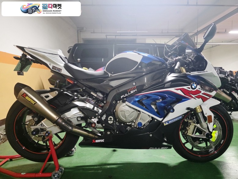 BMW S1000RR 17년식 아크라포빅 풀배기 팝니다