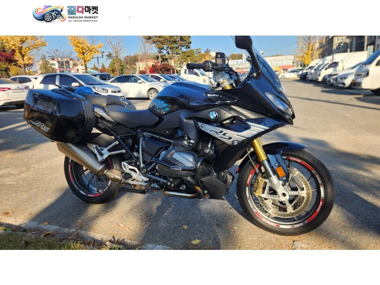 21년식 R1250RS 팝니다.