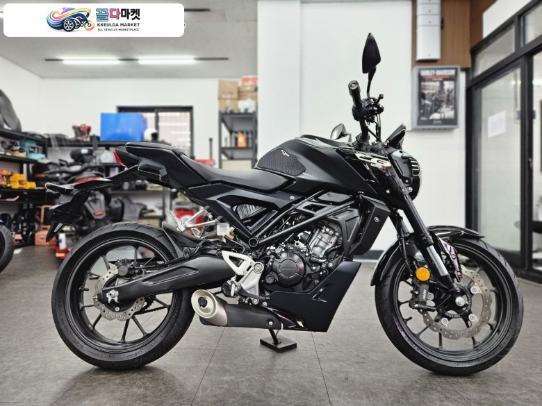 혼다모터싸이클 공식매물, 깔끔한중고 , 신차급 CB 125 R (전국중고오토바이 24시간 당일최고가매입)