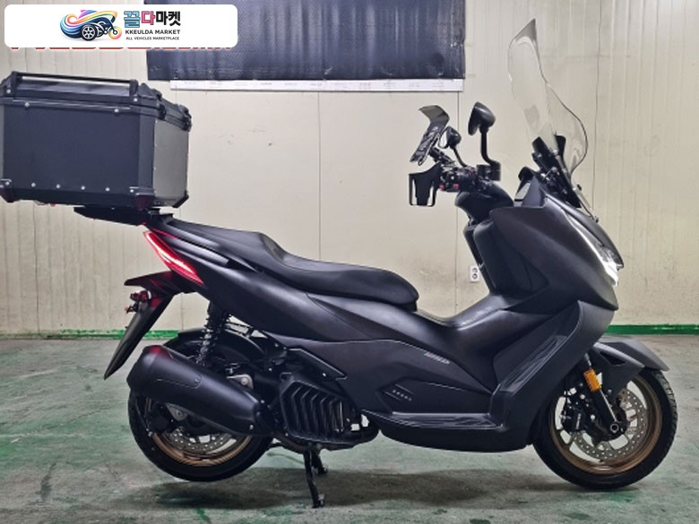 존테스 125D/2025년식/2천KM/셋팅O/블박O/신차급매물/판매합니다