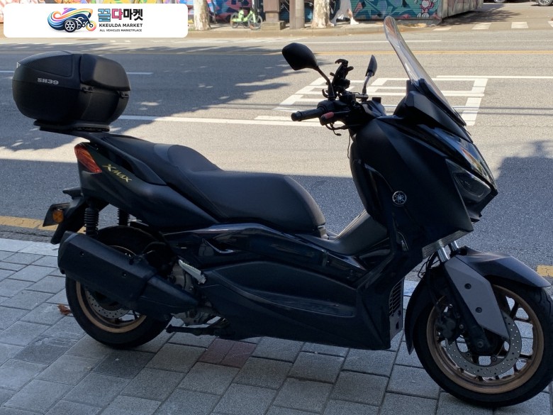 Xmax 300 팝니다