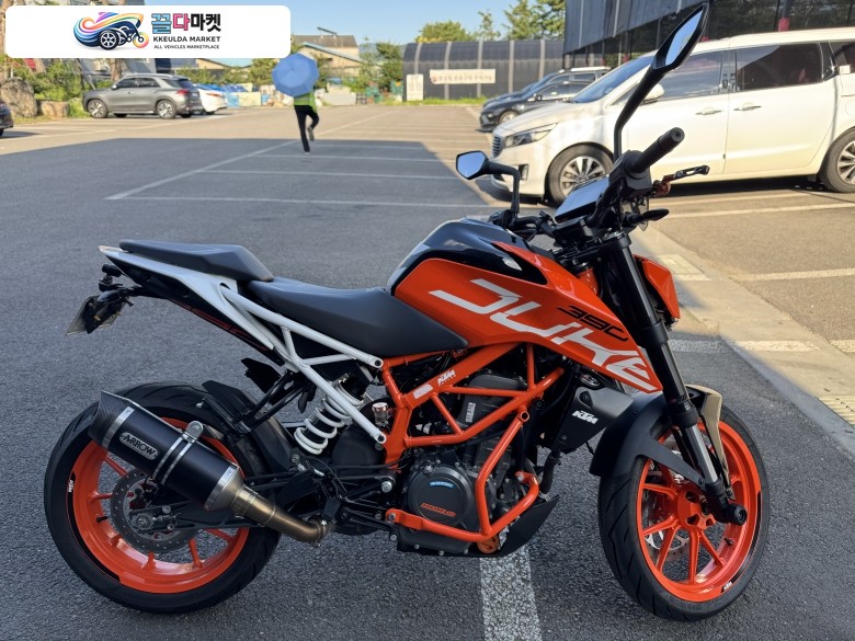 DUKE 390 처분합니다.