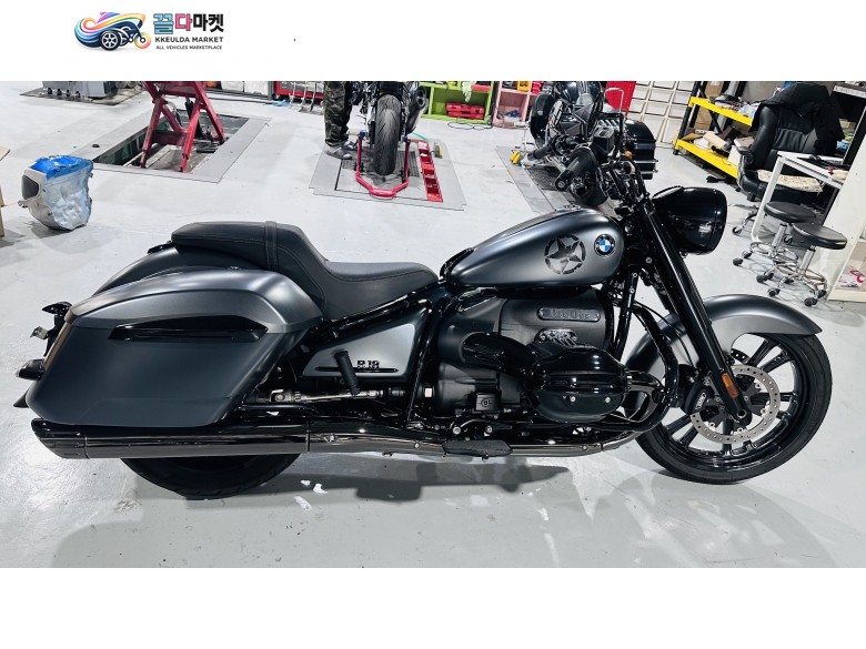 Bmw R18 록테인 6200키로 주행 신차컨디션 판매합니다