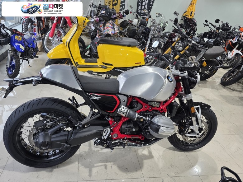 BMW/ R12 nine t option 719