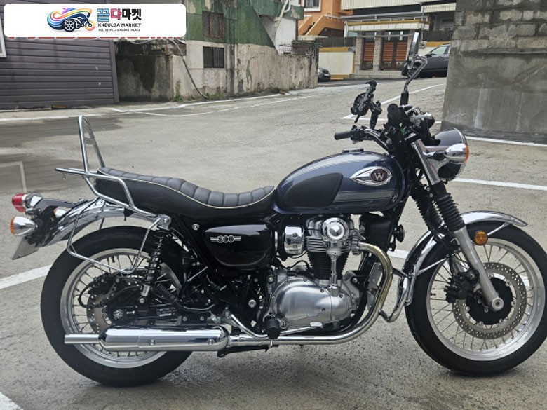W800