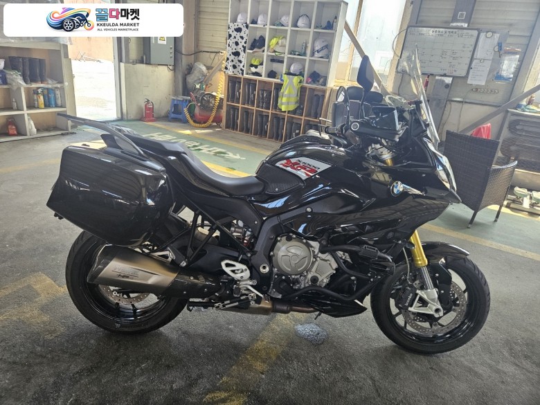 BMW S1000XR 팝니다 (16년식)
