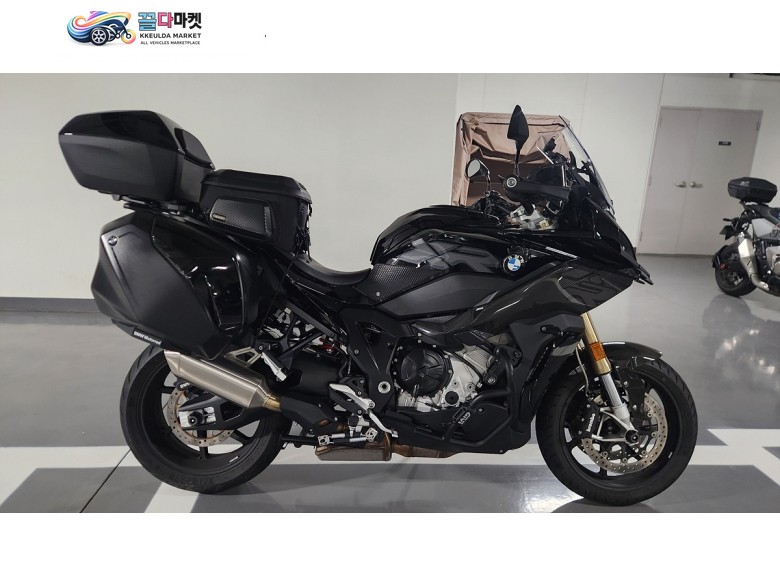 2023 S1000XR CARBON PKG