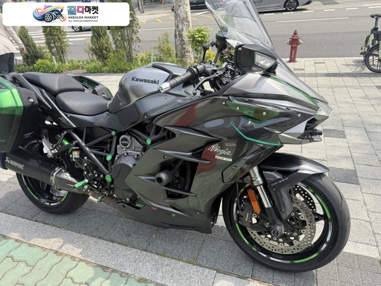kawasaki H2-SX 2018년식 판매합니다.