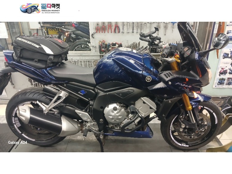 야마하 FZ1S 페이저(YZF-R1 엔진 디튠 직렬 4기통 엔진/스캇 퍼포먼스 로터리 스티어링 댐퍼)