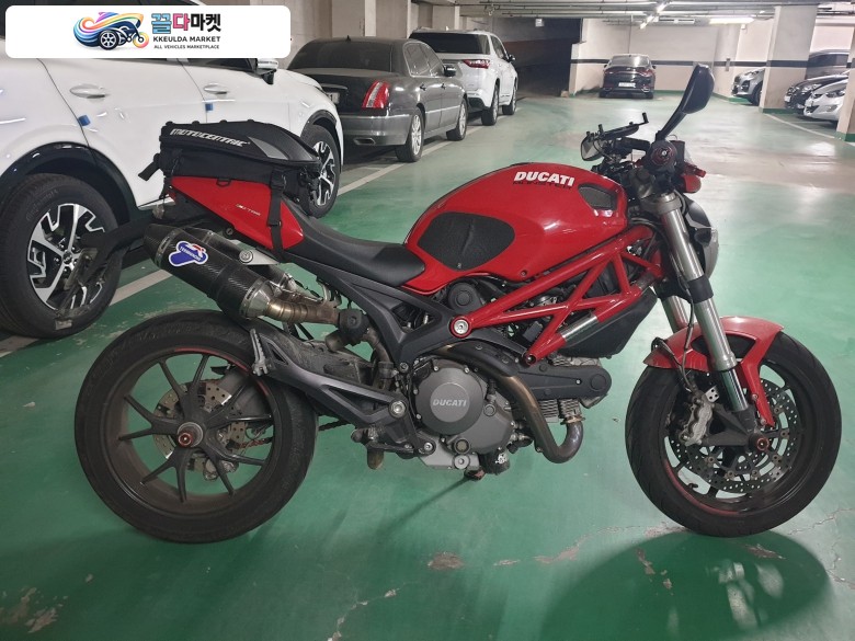 2014 두카티 몬스터 796 공랭 싱글스윙암 적산7075km 팝니다.