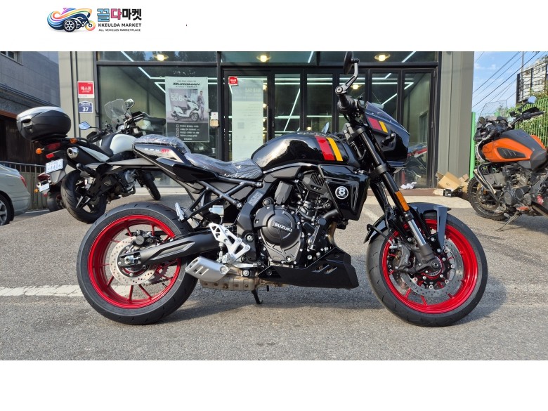 스즈키 하남점 바이크몽) 스즈키 GSX-8TT 신차 판매합니다. 카드 최대 60개월 4% 고정금리