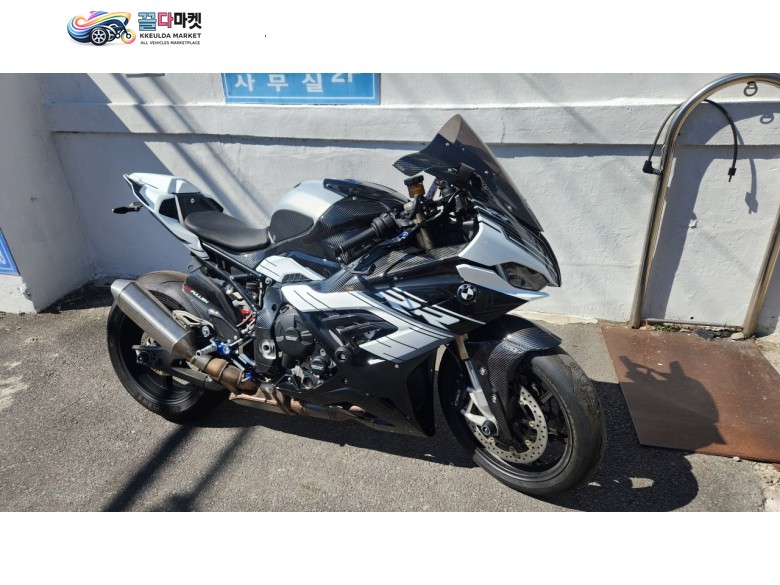 bmw s1000rr~~2021년식 2200km주행~~옵션다수~~
