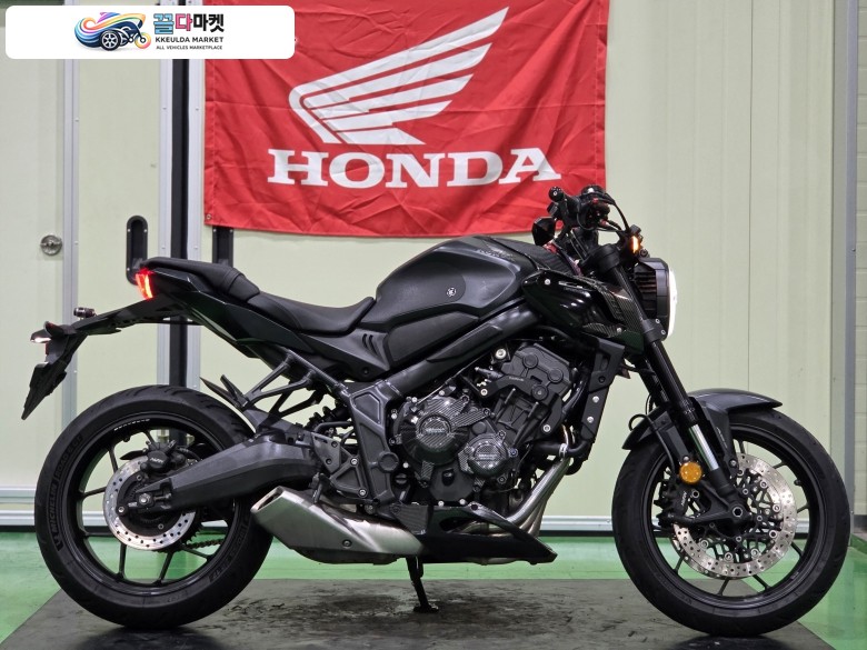 혼다 CB650R 23년식 3만km블박2채널 깔끔한셋팅 최저가 판매합니다