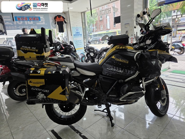 BMW R 1250 GS 어드벤처 2022년식 BMW / R 1250 GS 어드벤처 풀 튜닝 풀옵션 무사고 / 꿍2회 무슬림 풀 데칼 아크라 구변OK { 사용검사완료 }