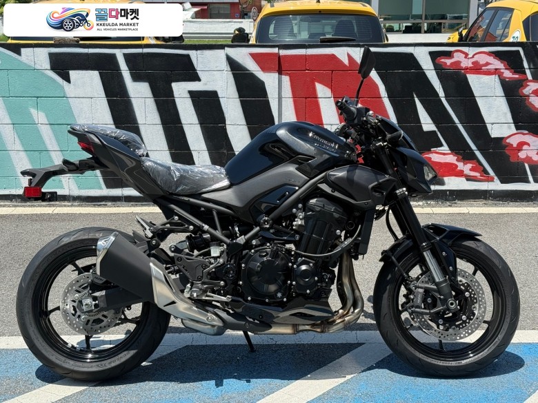 모토몰 - 전국최대 종합바이크 쇼핑몰 / 2026년식 Z 900 ABS 메탈릭 플랫 스파크 블랙 즉시출고 제1금융권 저금리 현금할부 /