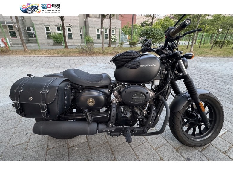 23년식 아퀼라300, 7900km 판매합니다.