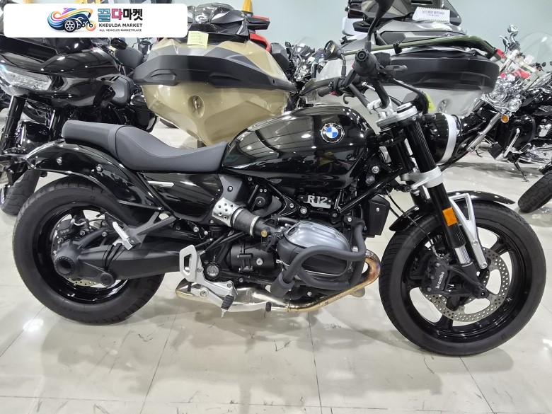 BMW/R12