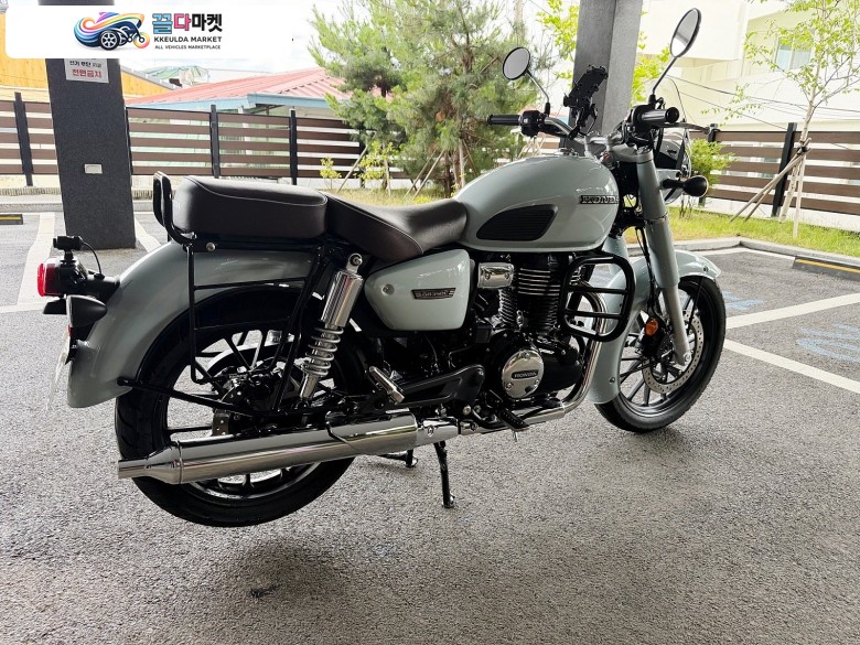 혼다 GB350C 신차급 판매 일인신조 2025년식