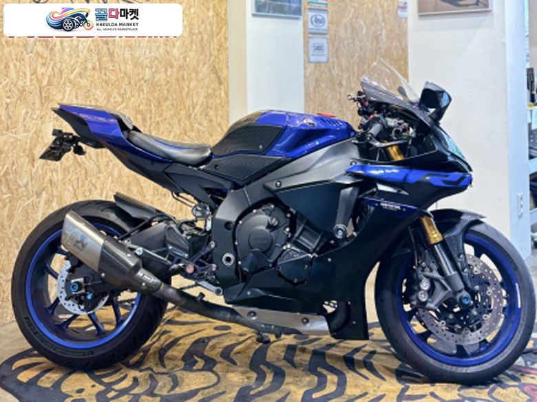 풀배기구변 된 2019년식 야마하 YZF-R1 판매합니다 !