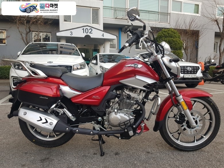 32km 완전 신차 새차급17년식 대림 TR150 cc 판매합니다.-서울