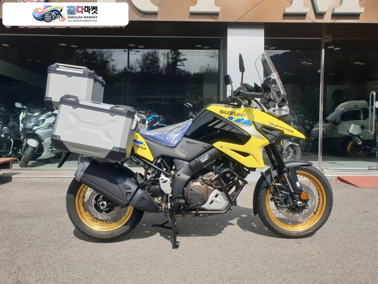 2022년식 브이 스트톰 1050 XT 신차 판매,대차합니다.