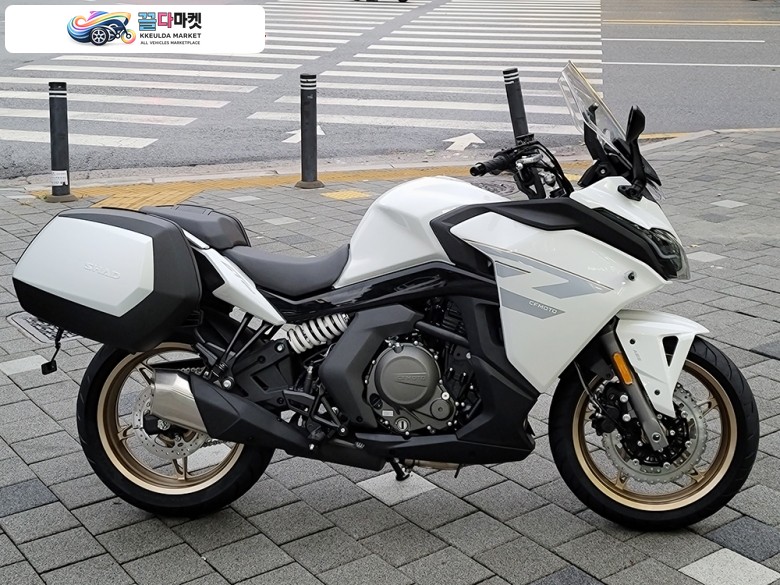［동서울모터랜드-매입대차］CF모토 650GT 23년식 화이트 입고! *SHAD 사이드박스 별도(카드무이자 유선상담 최장 22~36개월할부!)