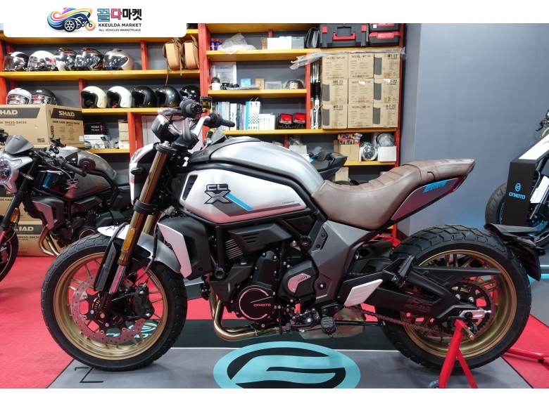 네오 스크램블러 CFMOTO 700CLX 헤리티지 판매 [당일출고/서류완비/전국배송] *CFMOTO경남 부강모터스*